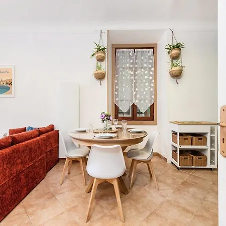 Le 3 Pieces De La Vieille