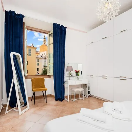 Le 3 Pieces De La Vieille Apartment